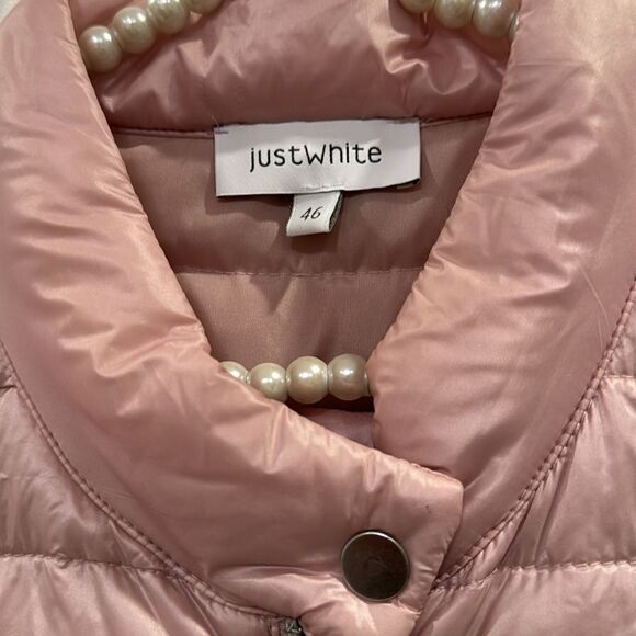 JUST WHITE VEST - Picture 3 of 6